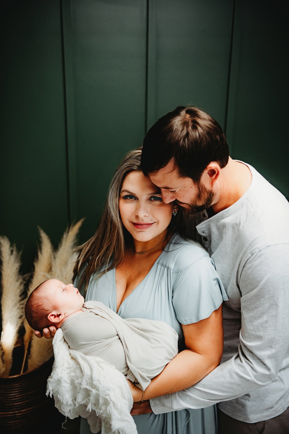lifestyle newborn photography session in Maryland home