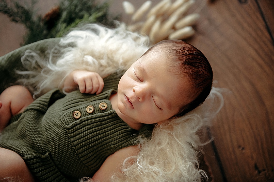 boho baby photo in green for Annapolis newborn photography session